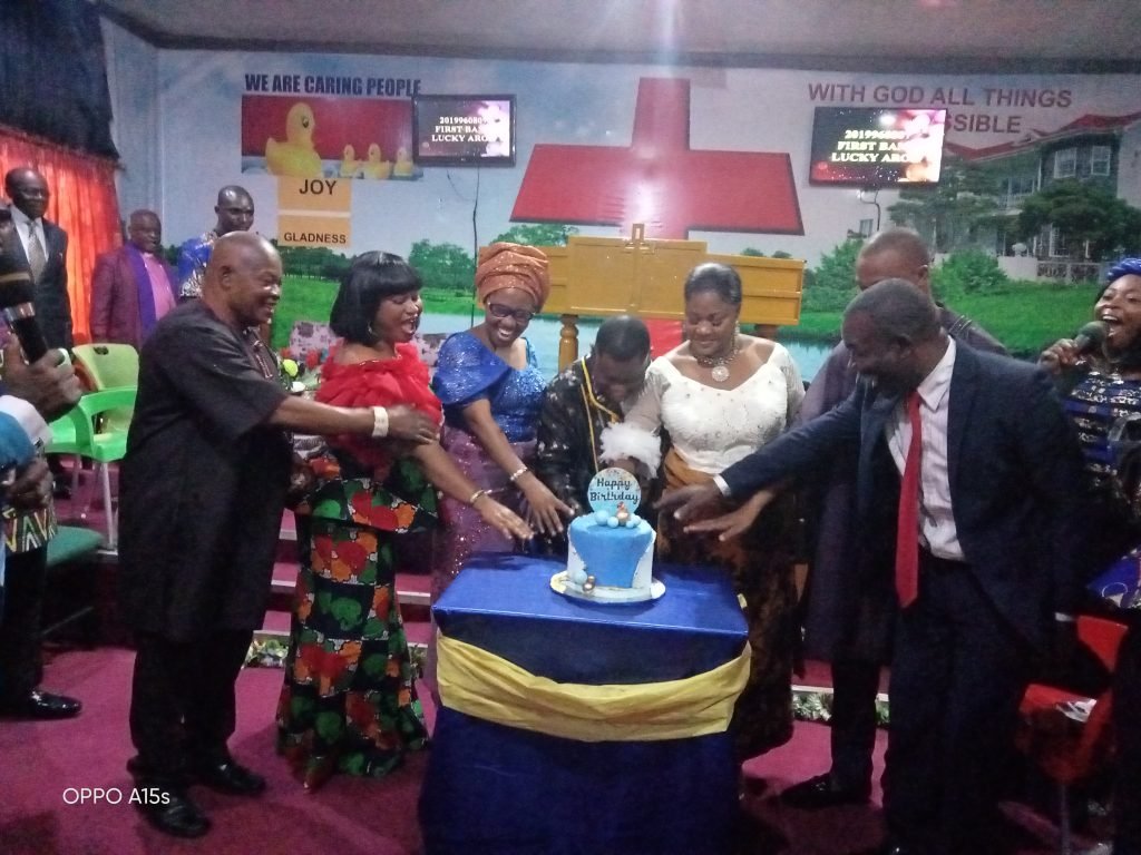 Bishop Lucky Nwikue Aroh and his adorable wife, Rev. Mrs. Elizabeth Aroh flanked by Rev. Mrs. Janet Akinfewa and other friends during cake cutting.