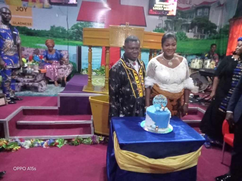 Bishop Lucky Nwikue Aroh and his adorable wife, Rev. Mrs. Elizabeth Aroh cutting their birthday anniversary cake at Caring People's Church, Port Harcourt.