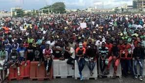 #Endsars protesters at Lekki Tollgate, Lagos State, on October 20, 2020.